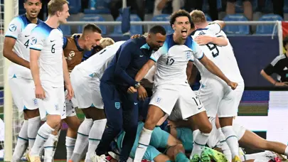 İngiltere, tarihi ilk ile birlikte 39 yıllık hasrete son verdi