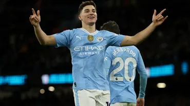 Manchester City zirve ile olan farkı kapatıyor