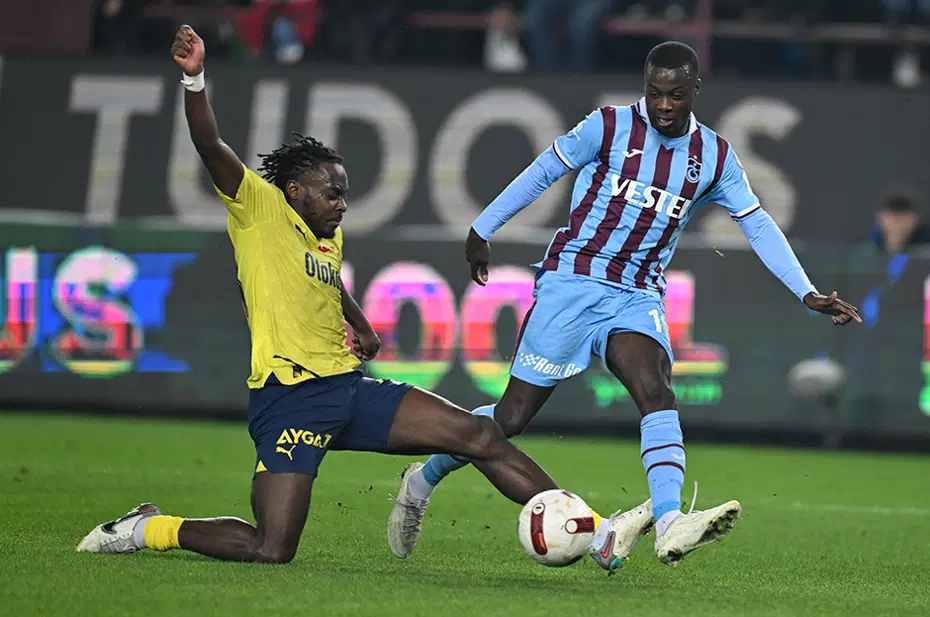 Fenerbahçe'ye galibiyeti getiren golden önce faul var mı? Trio ekibi yorumladı - 7