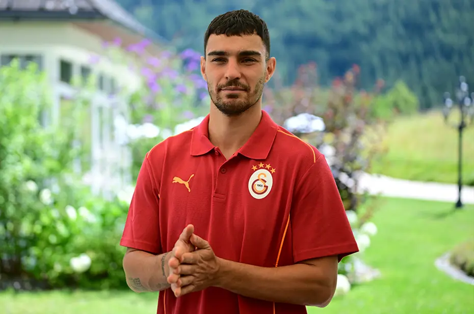 Galatasaray'ın maaşına yaptığı zammı gören Kaan Ayhan şaştı kaldı: Rakam ortaya çıktı - 2 Galatasaray'ın maaşına yaptığı zammı gören Kaan Ayhan şaştı kaldı: Rakam ortaya çıktı - 2