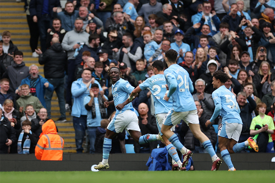 Manchester City ikinci yarıda farka gitti