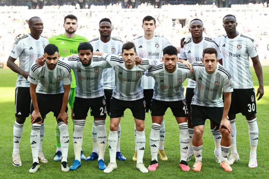 Fenerbahçe, En-Nesyri transferiyle Türk futbol tarihinin rekorunu kırdı - 17 Fenerbahçe, En-Nesyri transferiyle Türk futbol tarihinin rekorunu kırdı - 17