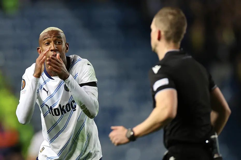 Fenerbahçe maçındaki olay pozisyon için Rangers cephesinden flaş itiraf: "Bu gerçekten ilginç" - 2