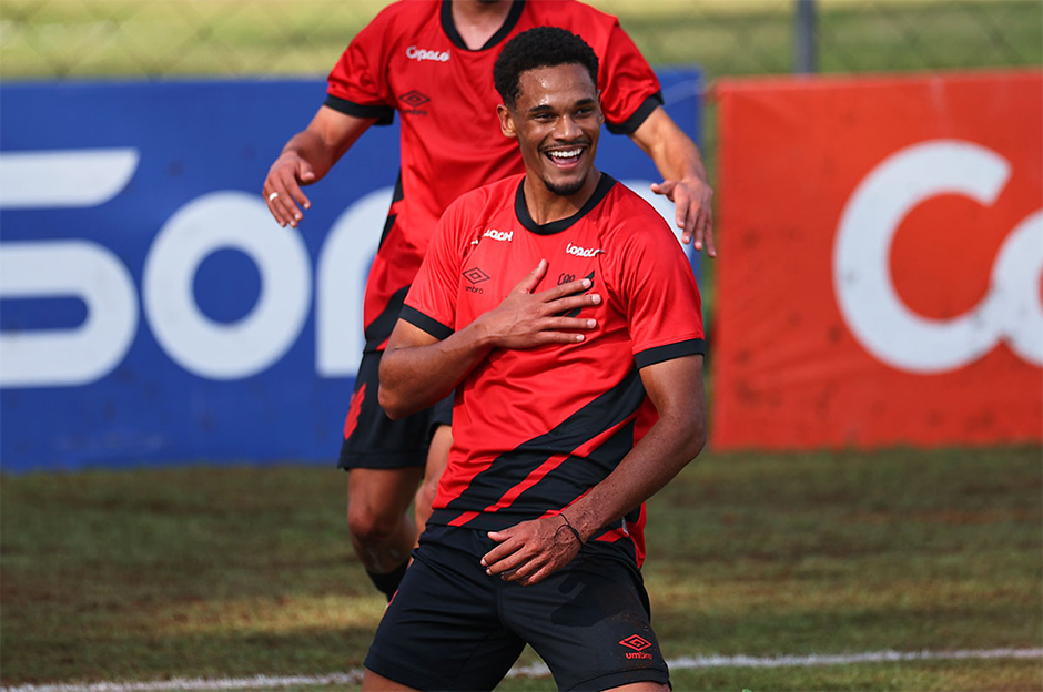 Göztepe, 20'lik Brezilyalıya imzayı attırdı