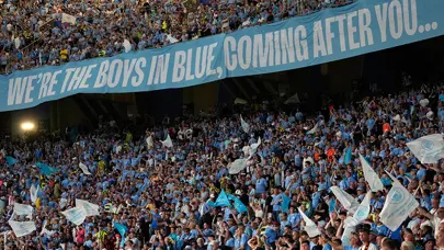 Manchester City taraftarından yönetime protesto