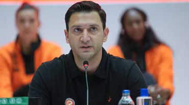 Japonya Kadın Milli Voleybol Takımı'nda Ferhat Akbaş dönemi