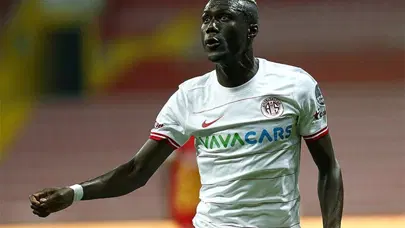 Alassane Ndao İstanbulspor'a imza attı
