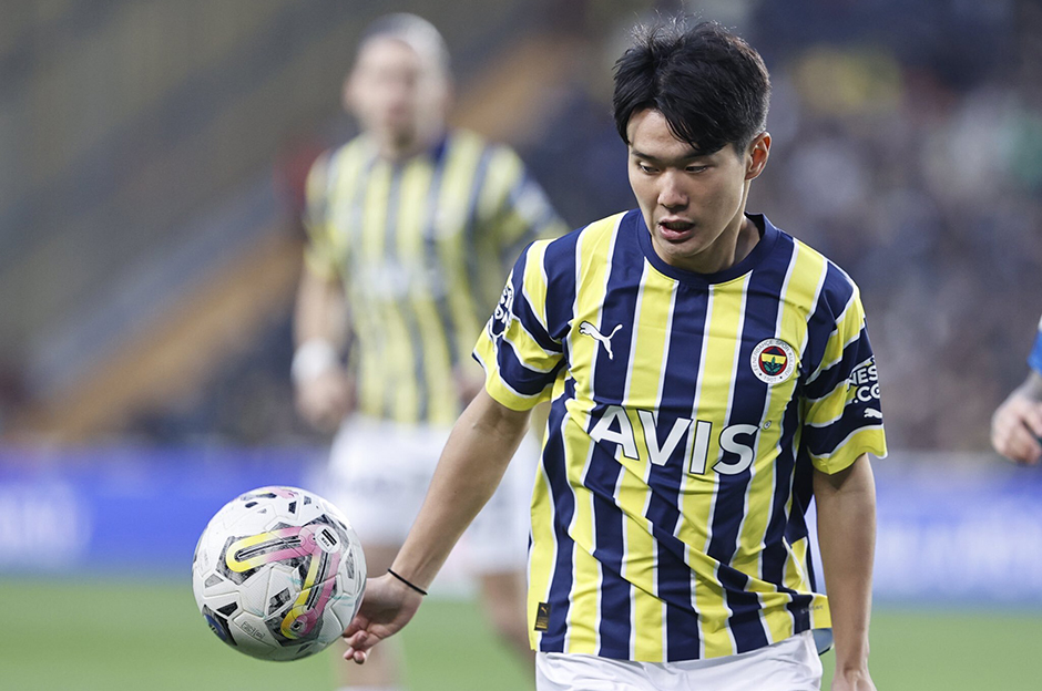 Jin-ho Jo kimdir? | Fenerbahçe'nin 2003'lü yıldız adayı, Zenit maçındaki performansıyla gündem oldu