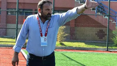 Bir sezonda 2 takımı şampiyon yaptı