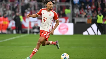 Bayern Münih'te Sacha Boey gelişmesi