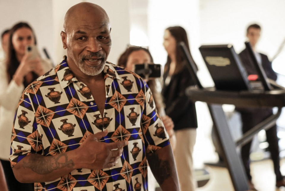 Boks dünyası tarihi maç için geri sayıma geçti: Mike Tyson yeniden ringe çıkıyor