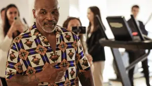 Boks dünyası tarihi maç için geri sayıma geçti: Mike Tyson yeniden ringe çıkıyor Boks dünyası tarihi maç için geri sayıma geçti: Mike Tyson yeniden ringe çıkıyor