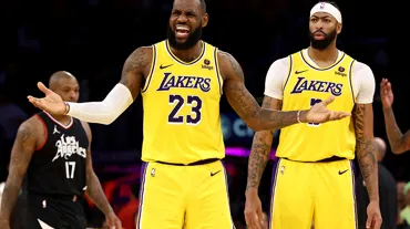 LeBron James'in üstün performansı derbide galibiyeti getirdi