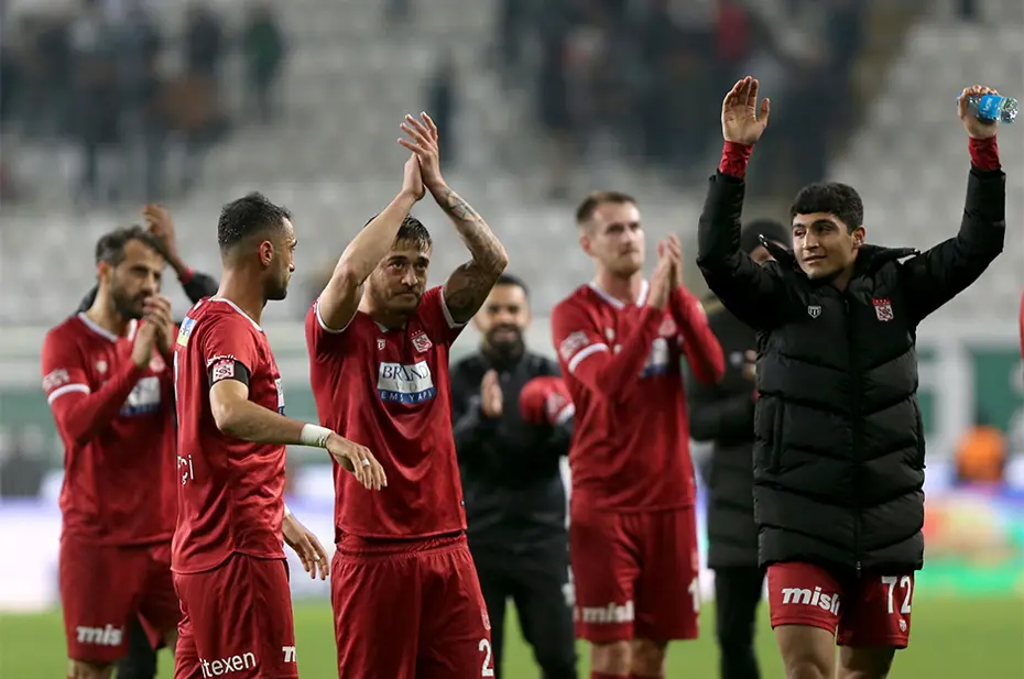 Dünya kulüpler sıralaması güncellendi: Fenerbahçe, Galatasaray, Beşiktaş, Trabzonspor kaçıncı? - 29