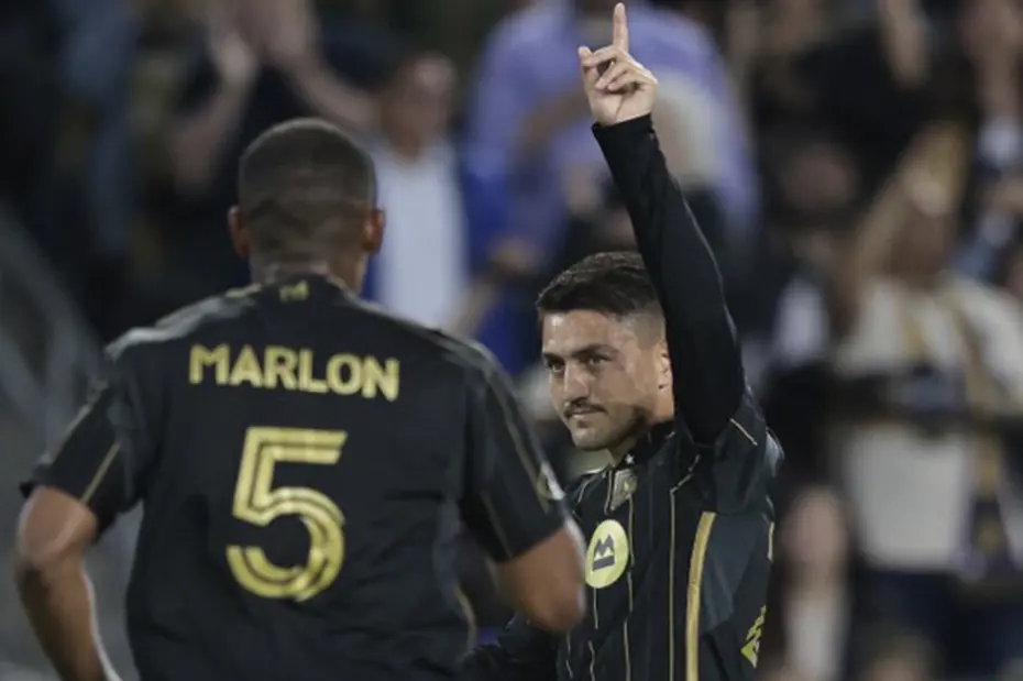 Los Angeles'tan sürpriz Cengiz Ünder kararı: Fenerbahçe'nin belirlediği rakam servet değerindeydi - 5