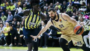 THY EuroLeague | Fenerbahçe Beko 17 sayı geriden gelip kazandı THY EuroLeague | Fenerbahçe Beko 17 sayı geriden gelip kazandı