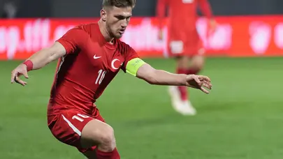 Semih Kılıçsoy'dan derbi öncesi kafa karıştıran performans