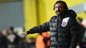 Pirlo ile ilk temas kuruldu; liste başında o var Pirlo ile ilk temas kuruldu; liste başında o var