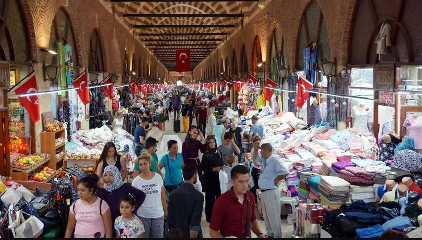 Bugün bankalar, marketler, eczaneler, kargolar, sağlık ocağı, eczaneler, noter ve PTT açık mı, kapalı mı? Bayramın ilk günü kapalı olan işletmeler