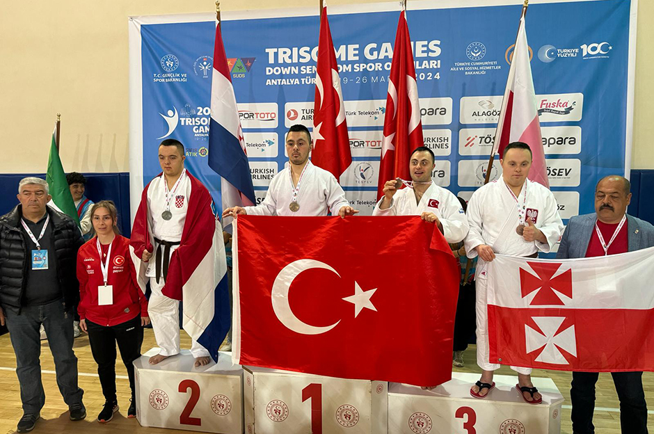 Down sendromlu özel sporculardan Trisome Oyunları'nın ilk gününde 6'sı altın 17 madalya