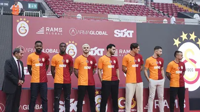 Galatasaray'dan imza töreninde Fenerbahçe'ye gönderme