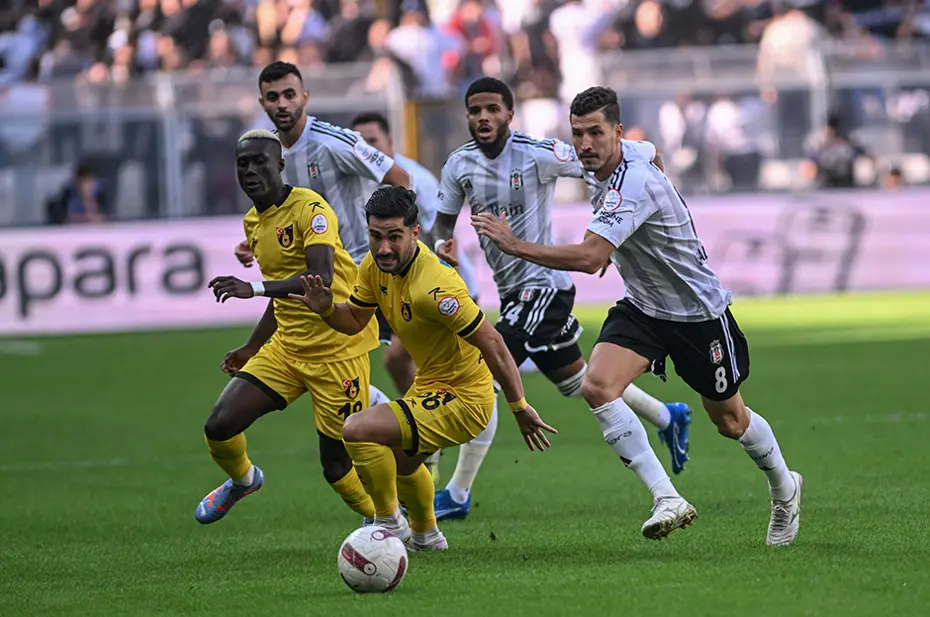 "Taraftar isterse Burak Yılmaz kalır" | Spor yazarları Beşiktaş için ne dedi? - 3