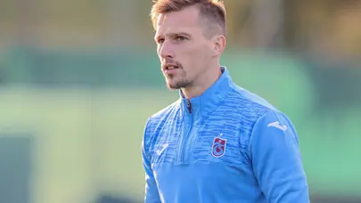 Trabzonspor'da yıldız oyuncu ile yollar ayrıldı