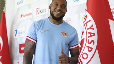 Britt Assombalonga 6 ay aradan sonra Süper Lig'e döndü