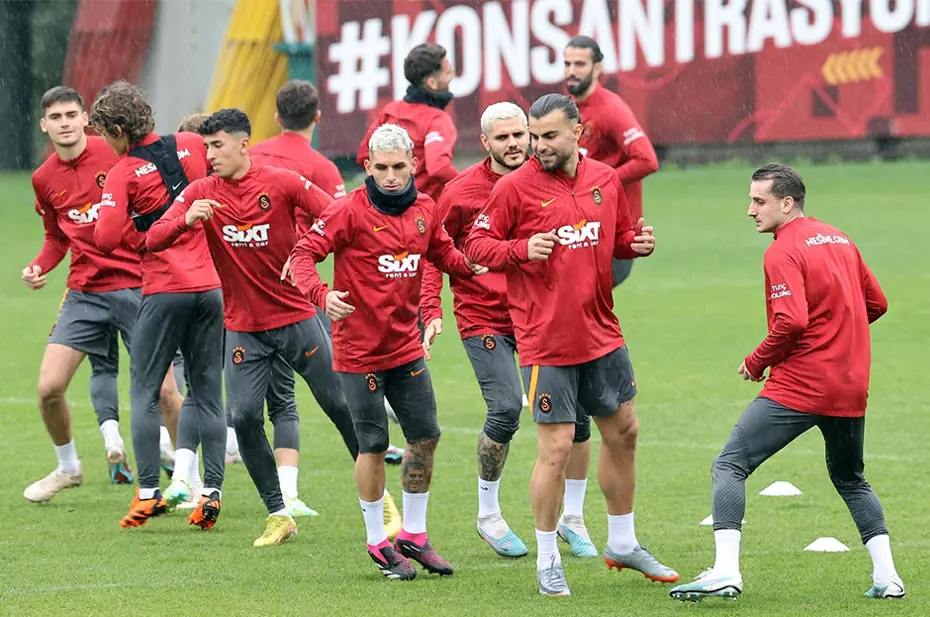 Süper Lig'de şampiyonluk hesapları: 3 ihtimal var - 3