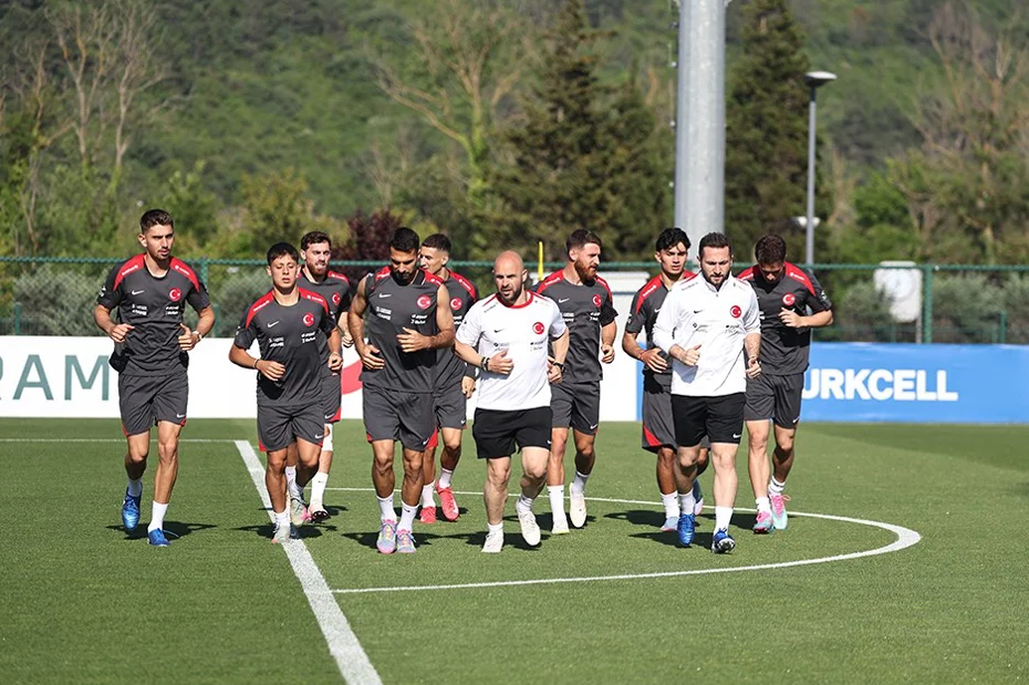 Milli Takım kadrosundan 3 isim çıkarıldı - 1