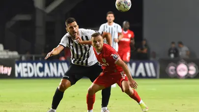 Taraftarın ıslıkladığı Ceyhun Gülselam gönül aldı