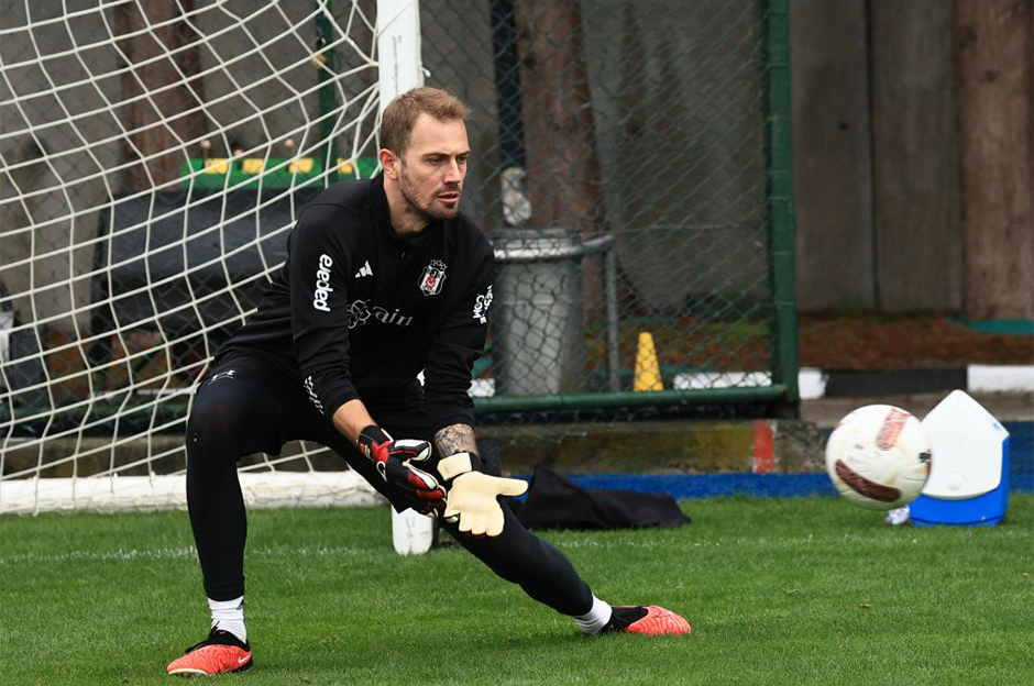 Beşiktaş'ta Galatasaray derbisi öncesi Mert Günok gelişmesi