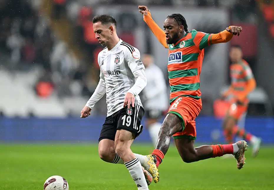 İtalyanlar peşinde; Beşiktaş, Amir Hadziahmetovic'in bonservisini belirledi - 5 İtalyanlar peşinde; Beşiktaş, Amir Hadziahmetovic'in bonservisini belirledi - 5