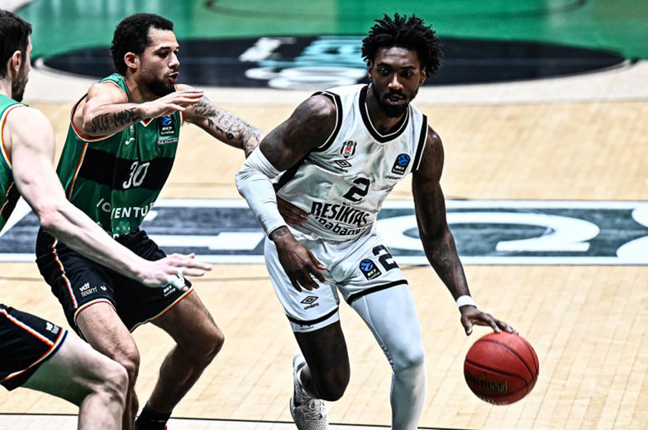 Beşiktaş, Badalona'ya farklı yenildi