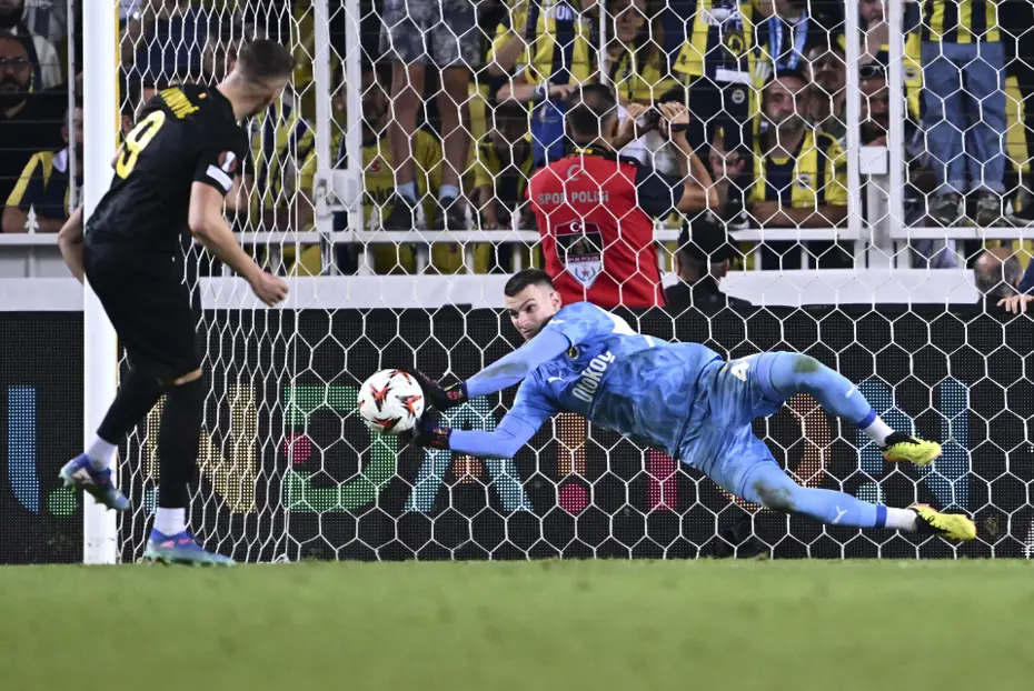 Dominik Livakovic 2019'dan sonra bir ilki gerçekleştirdi - 4