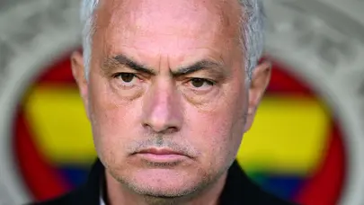 FLAŞ: Şampiyon teknik direktörün yerine Jose Mourinho