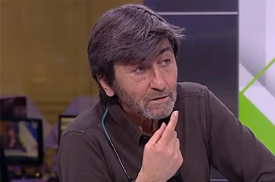 Rıdvan Dilmen, Galatasaray'daki krizi açıkladı: "Okan Buruk'un aklında o yok" - 4 Rıdvan Dilmen, Galatasaray'daki krizi açıkladı: "Okan Buruk'un aklında o yok" - 4