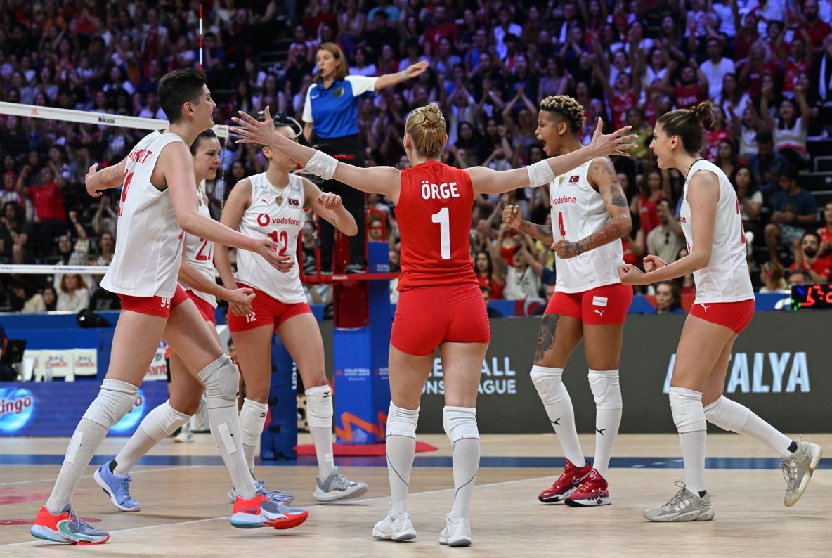 Türkiye - İtalya voleybol maçı ne zaman, saat kaçta ve hangi kanalda? Milletler Ligi’nde Filenin Sultanları üçüncü maçına çıkıyor