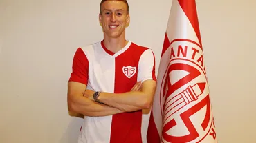 Nuri Şahin ikna etti, Antalyaspor'a imza attı