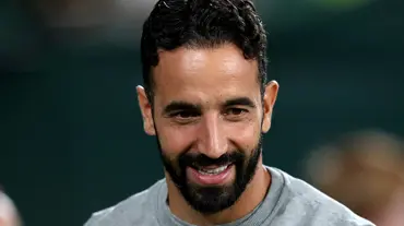 Manchester United'in menajeri Ruben Amorim'den Mourinho'ya övgü dolu sözler: Aralarında geçen diyaloğu basın toplantısında anlattı