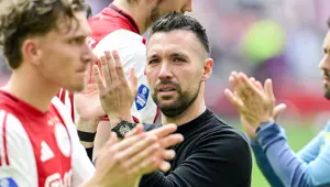 Ağlayarak istifa eden Farioli'nin koltuğuna iki aday Ağlayarak istifa eden Farioli'nin koltuğuna iki aday