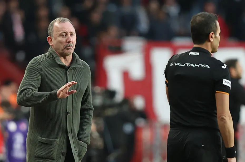 Sergen Yalçın üstüne basa basa 2 kez "Yüzde yüz" dedi ve Süper Lig için bomba kehanetini patlattı - 4 Sergen Yalçın üstüne basa basa 2 kez "Yüzde yüz" dedi ve Süper Lig için bomba kehanetini patlattı - 4