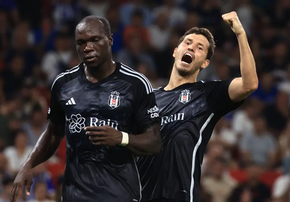 Sözleşmesi sezon sonunda bitecek olan Salih Uçan'a sürpriz talip - 5 Sözleşmesi sezon sonunda bitecek olan Salih Uçan'a sürpriz talip - 5