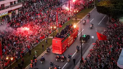 Dünya Kupası'nda tarih yazan Fas'a şampiyon gibi karşılama