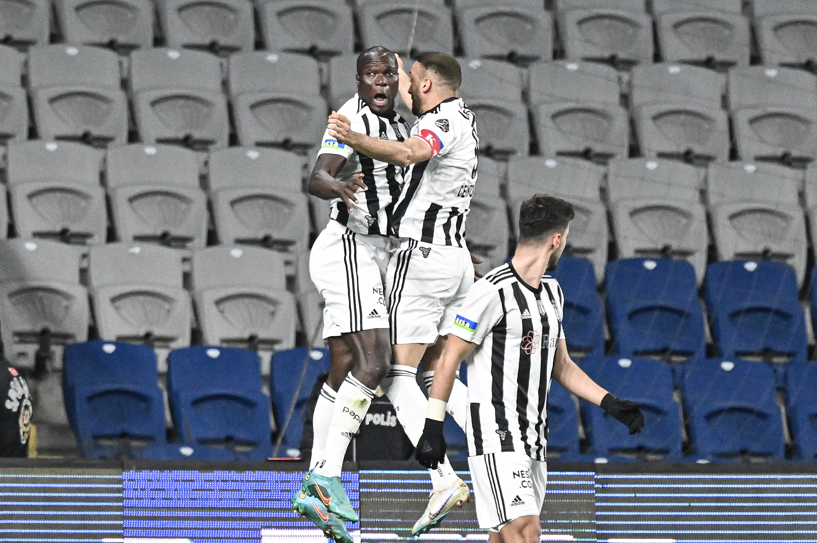 "Abou atar Kartal uçar" - Gazete manşetleri (13 Mart 2023)