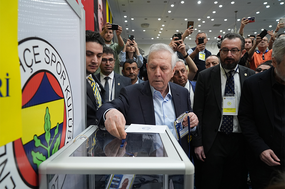 Aziz Yıldırım, 6 yıl sonra ilk defa divan toplantısına katıldı