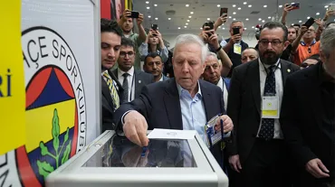 Aziz Yıldırım, 6 yıl sonra ilk defa divan toplantısına katıldı