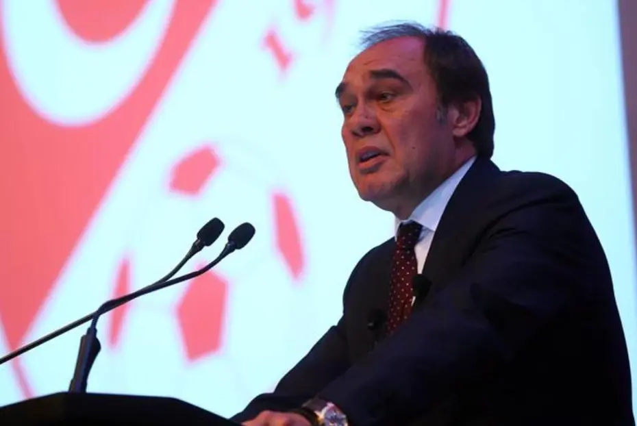 Yıldırım Demirören başkan adaylığı için kararını açıkladı: "Beşiktaş nasıl bu hallere düştü inanamıyorum" - 3