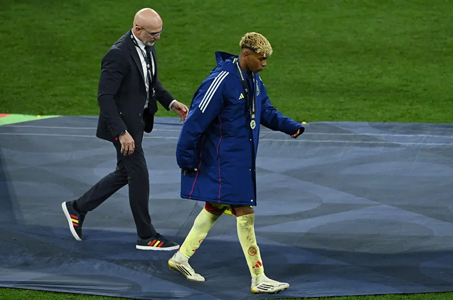 Lamine Yamal'dan olay hareket: Kupa töreninde yaptıkları ülke gündemine oturdu - 3