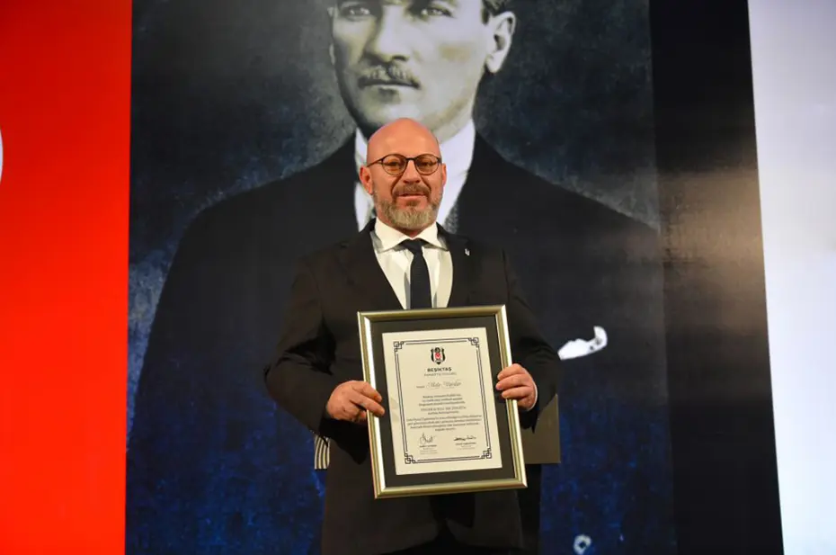 Oğluna attığı tokat seçimlere damga vurmuştu: Mete Vardar'dan açıklama geldi - 6 Oğluna attığı tokat seçimlere damga vurmuştu: Mete Vardar'dan açıklama geldi - 6